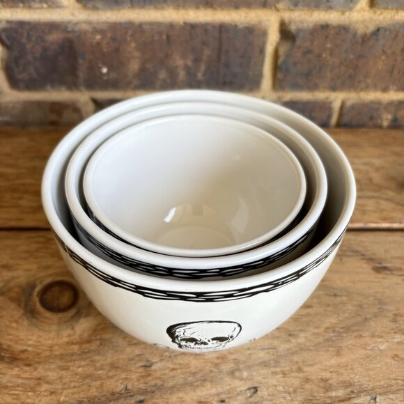 Skull Signature Housewares Ceramic Halloween 3 Nesting Bowls Microwave Safe - Picture 3 of 11